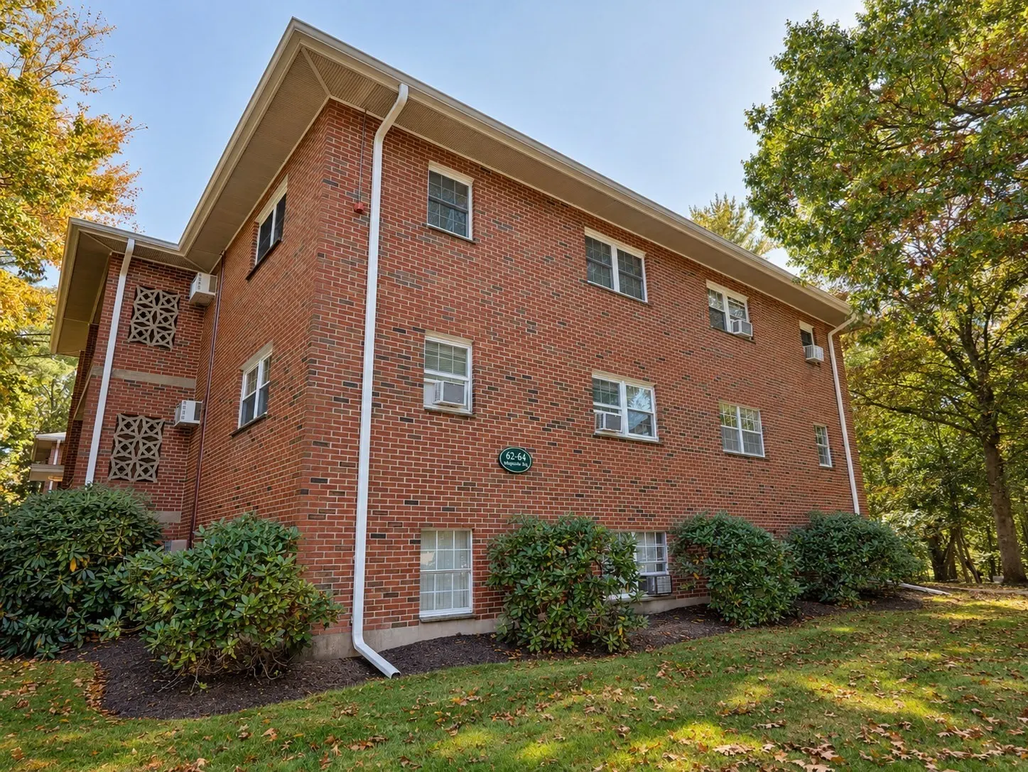 64 Jacqueline Rd #12, Waltham