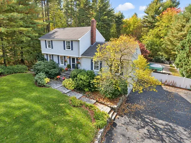 15 Dedham Street