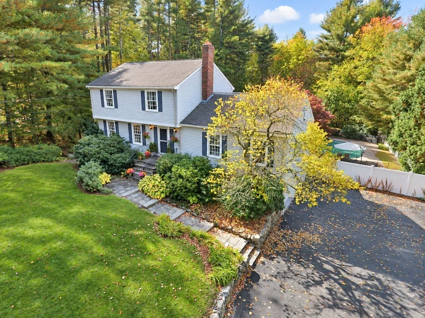 15 Dedham Street, Sharon