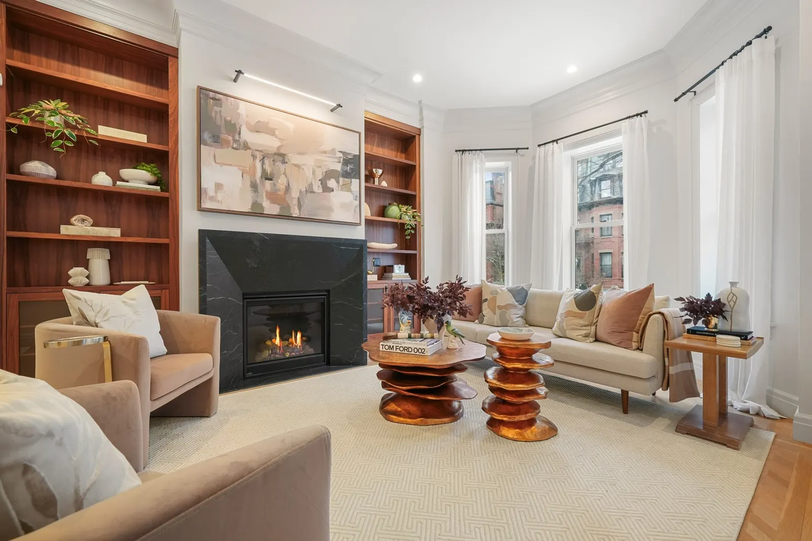 352 Marlborough St, Boston
