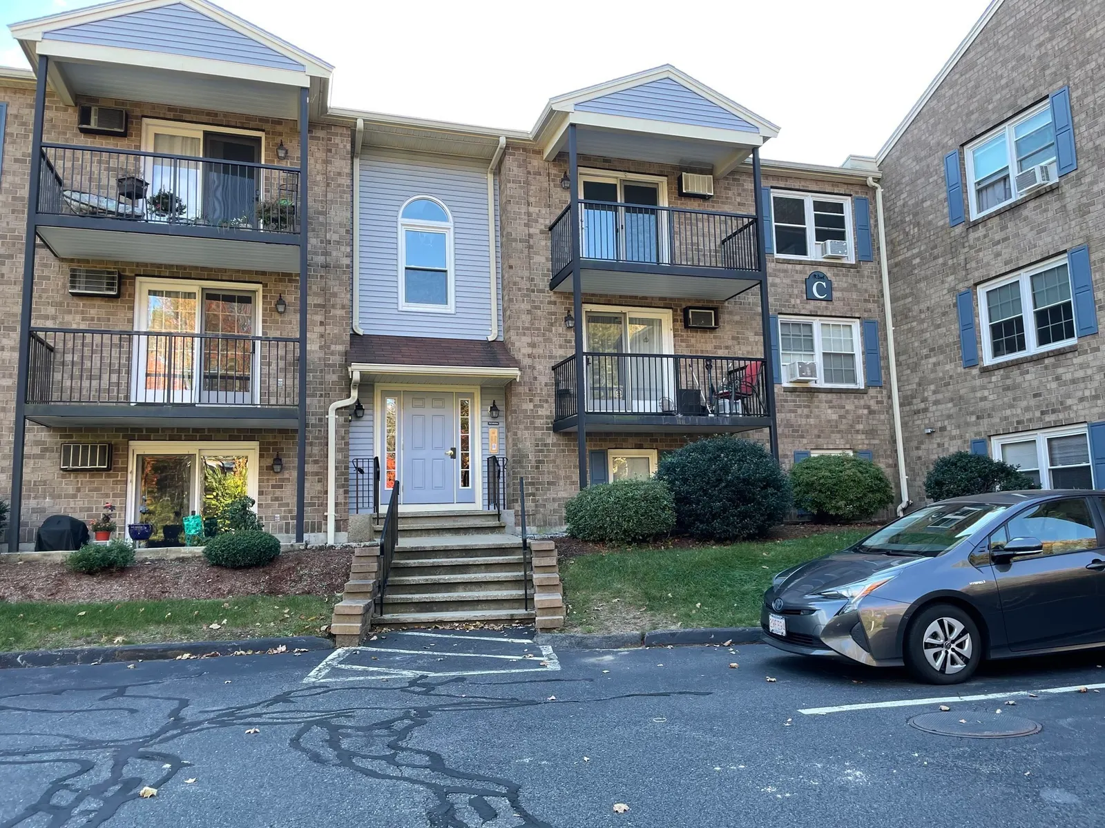 610 S Franklin St #C304, Holbrook