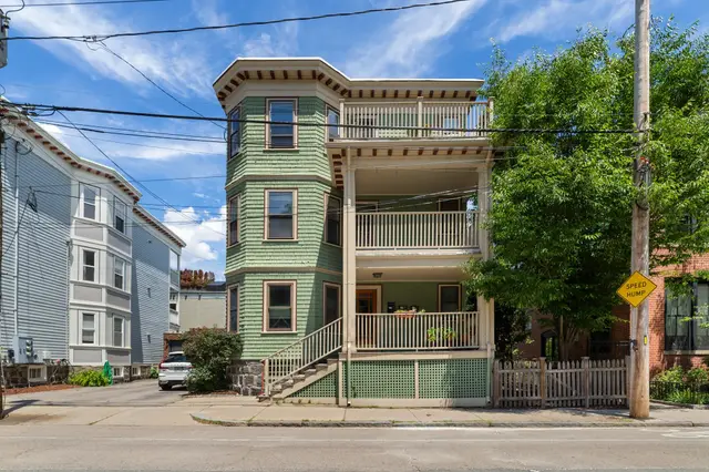 62 Seaverns Ave #2