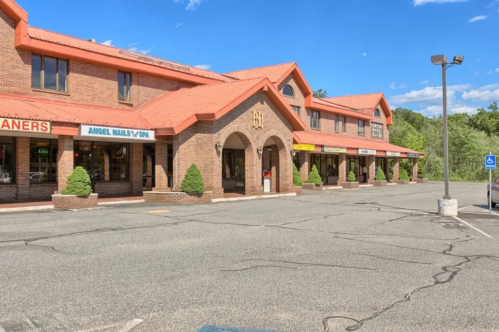 435 Newbury Street #210-212, Danvers
