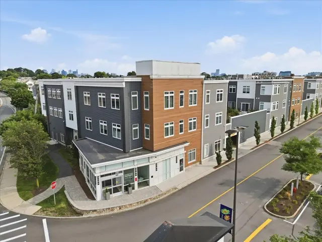 60 Cross Street E #319
