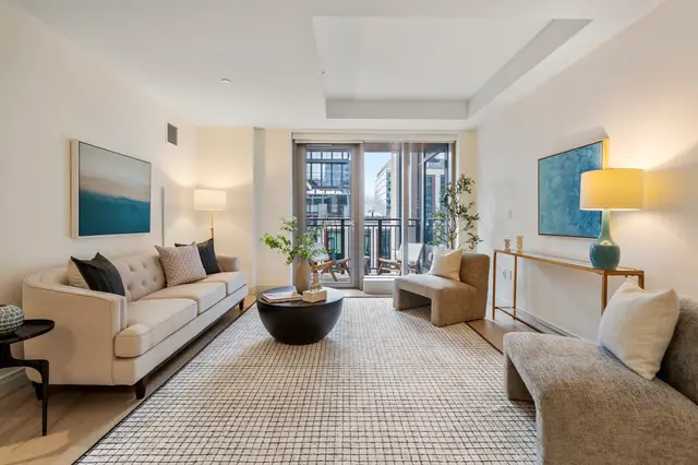 135 Seaport Blvd #1609