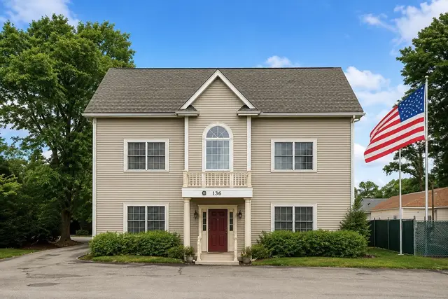 828 Lynn Fells Pkwy