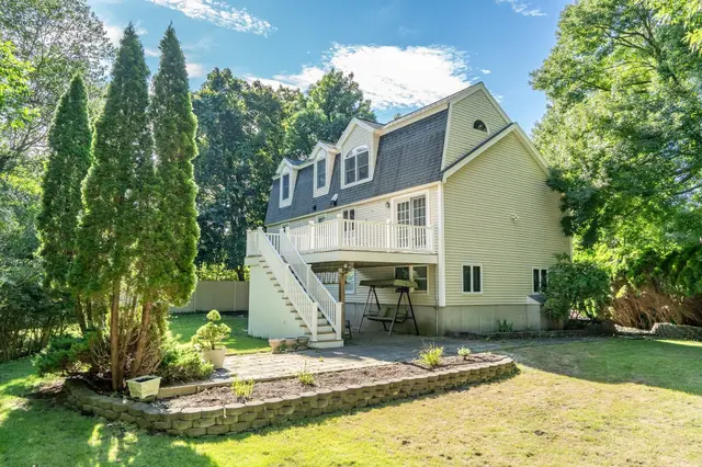 31 Wildmere Ave