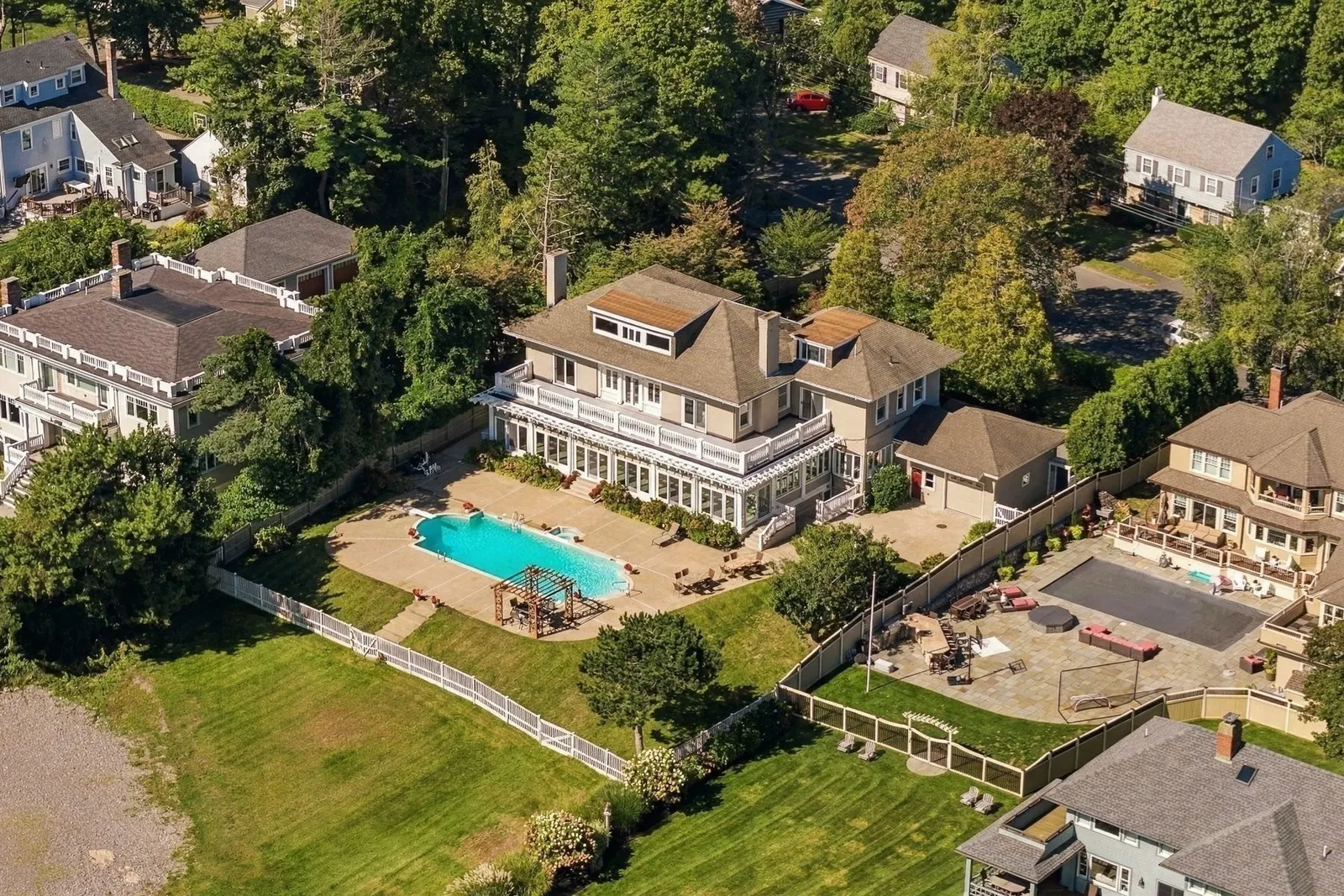 352 Atlantic Avenue, Marblehead