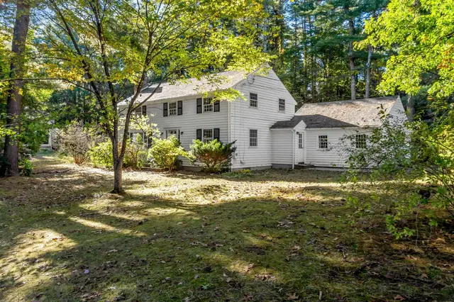 60 Lantern Ln