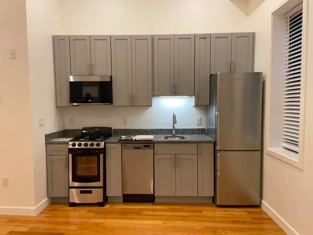 64 Market St #303, Lynn