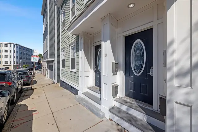 18 Emerson St #1