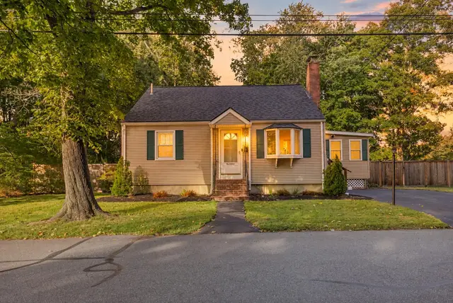 17 Cogswell Ave