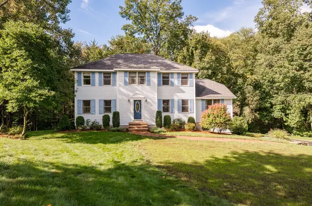 11 Currier Rd