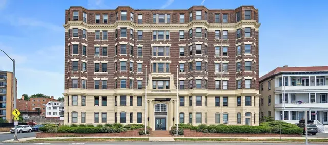 285 Lynn Shore #706