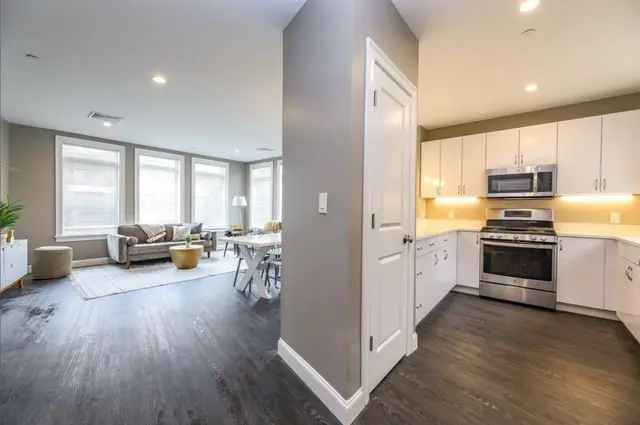 4945 Washington #412