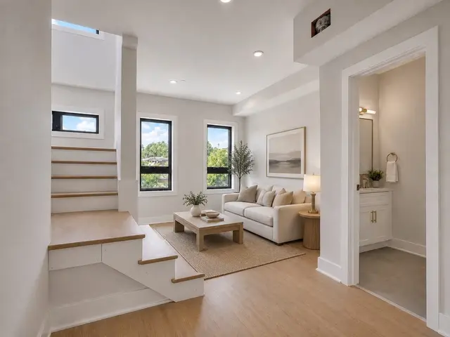 820 Hyde Park Ave. #306