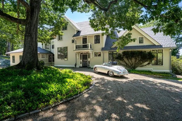 802 Hale Street