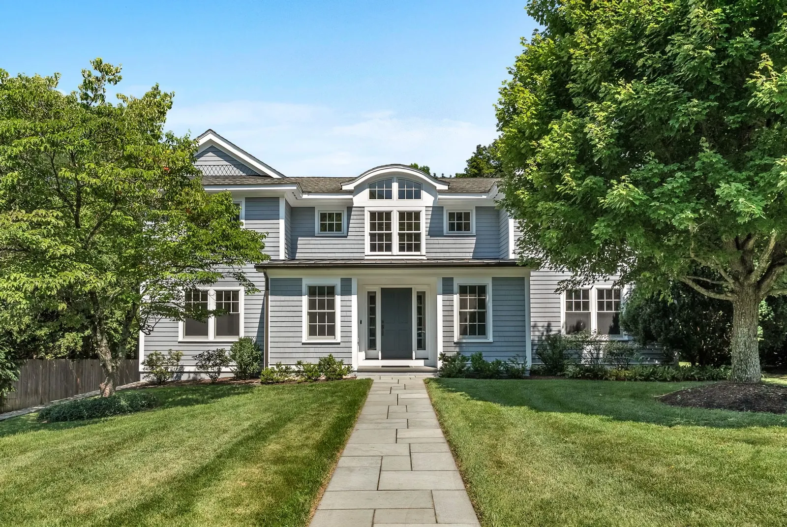 703 Boston Post Rd, Weston