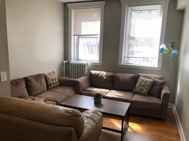 352 Riverway #2