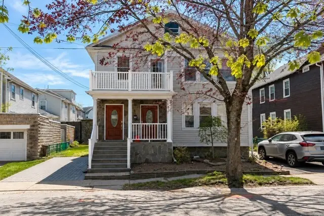 18 Vincent Ave #18