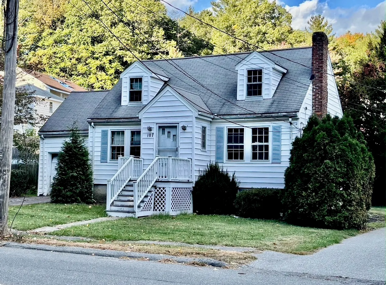 107 Spring St, Wakefield