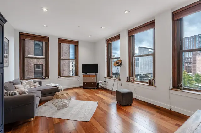 70 Lincoln Street #418