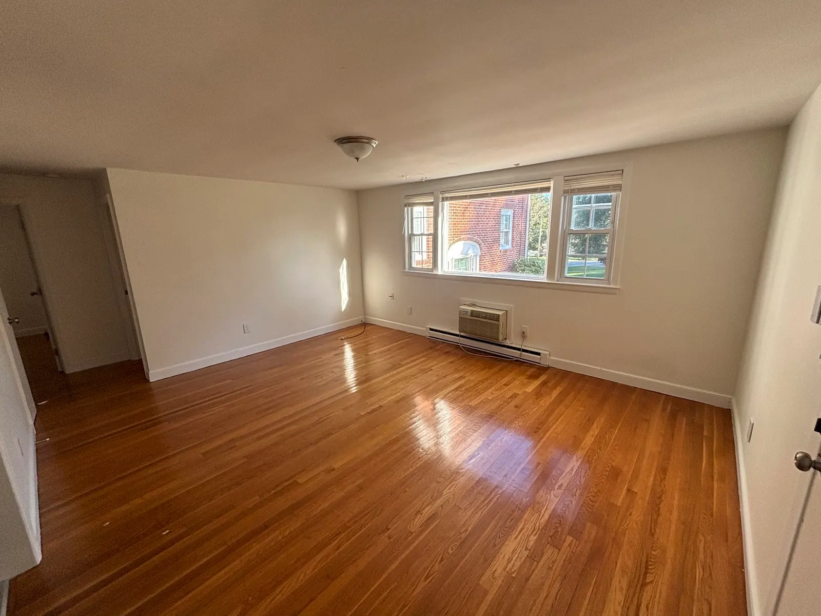 15 Park Ave #8, Foxboro