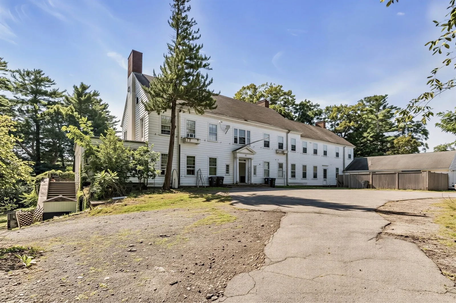 43 Whitehall Cir, Beverly