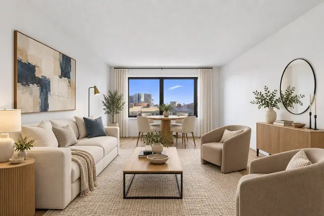 85 E India Row #10D