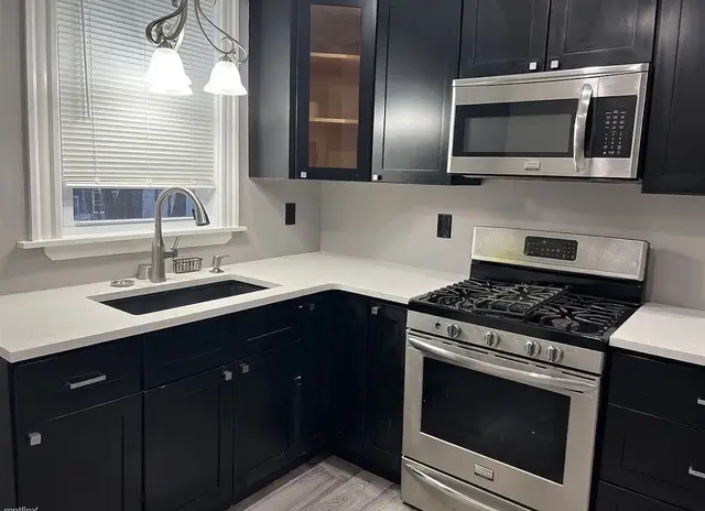 2 Maple St #2