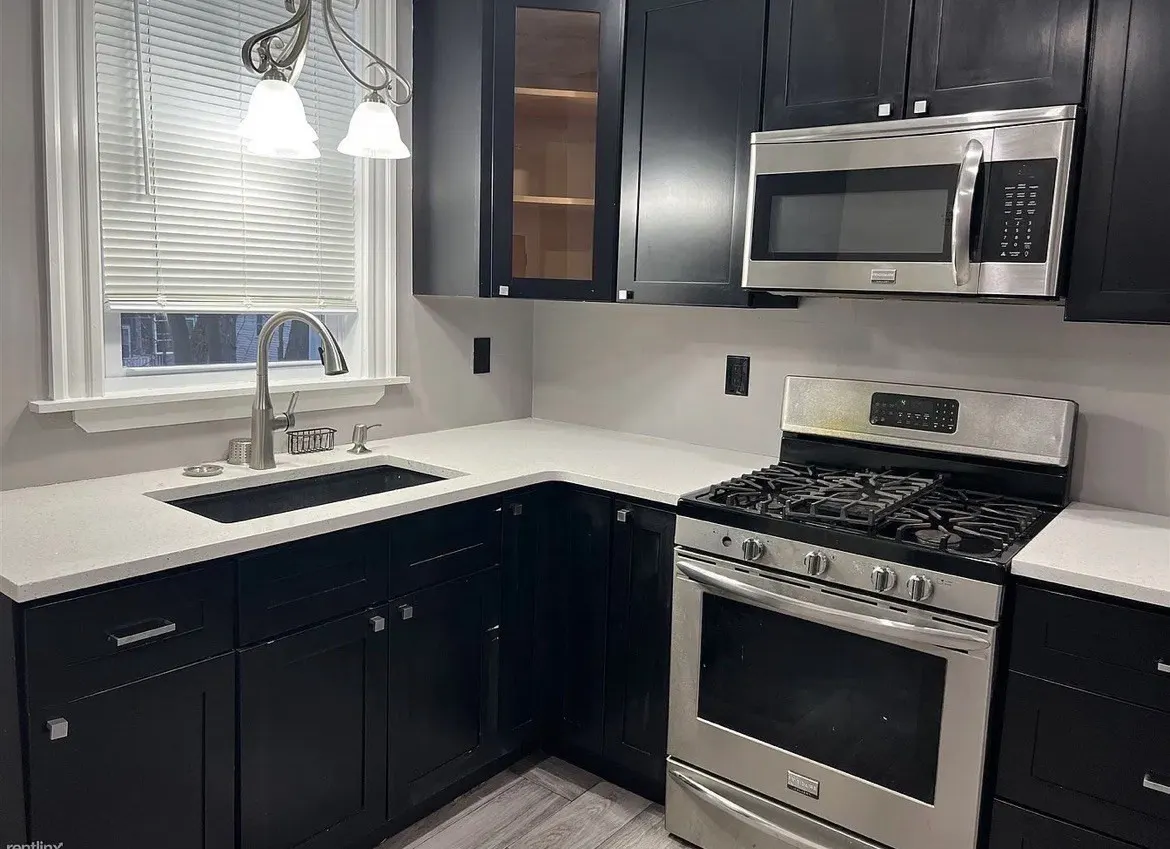 2 Maple St #2, Boston