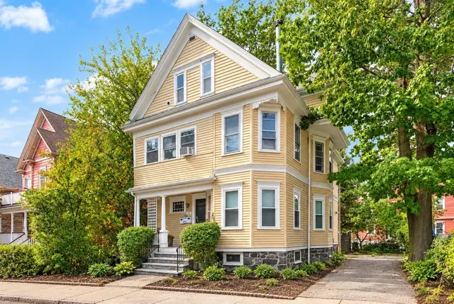13 Garrison Ave #2