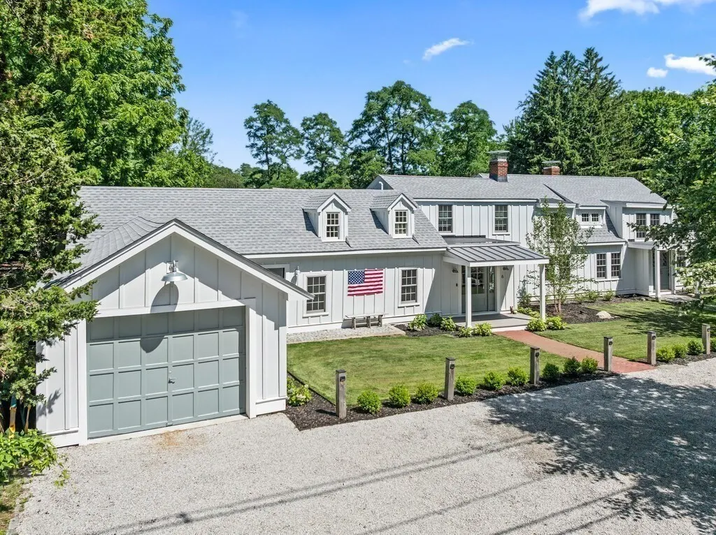 6 Curve Street, Sherborn