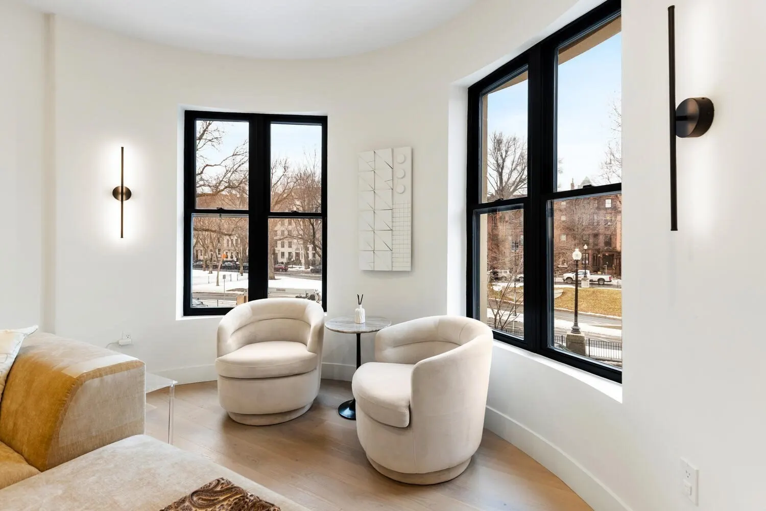382 Commonwealth Ave #Apt 24, Boston