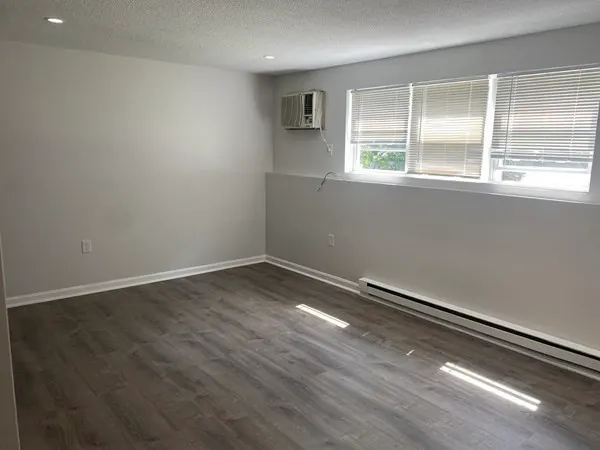 75 Vine #7A1, Saugus