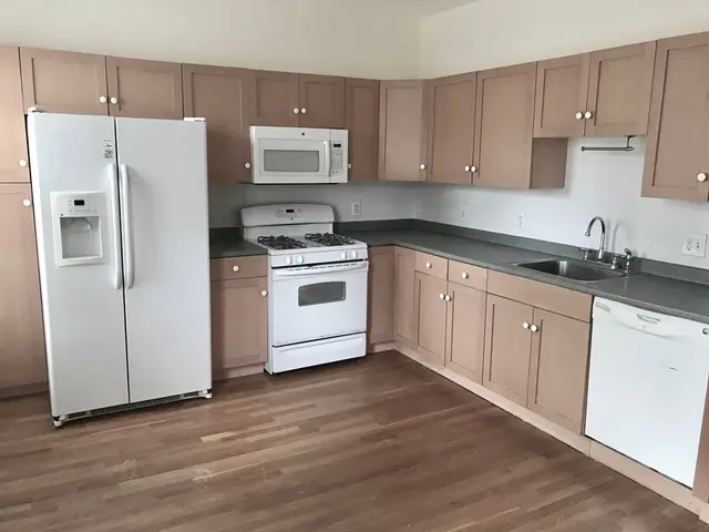 14 Schiller Street #3