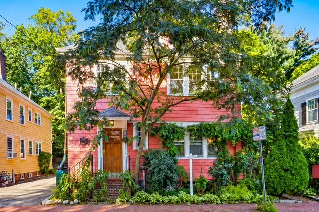 8 Wright St #2