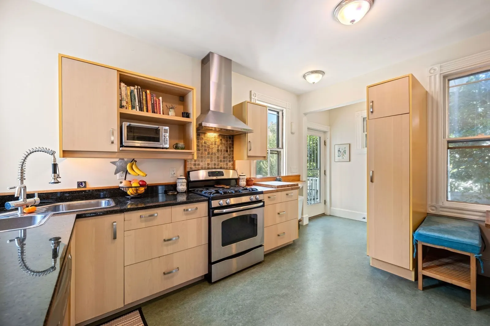 46 Sycamore St, Boston