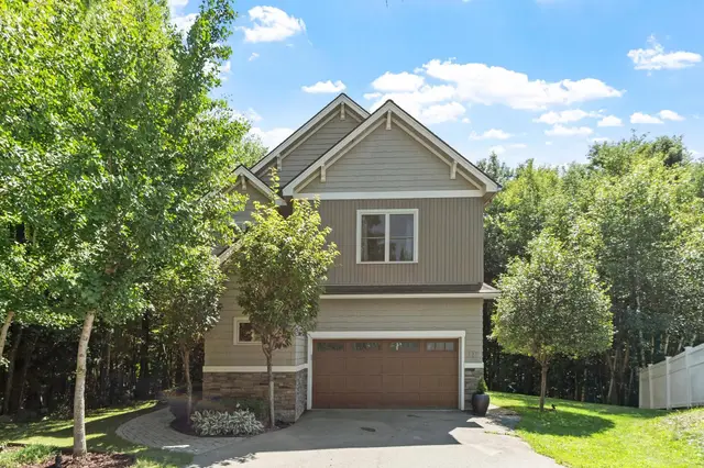 127 Boxwood Lane