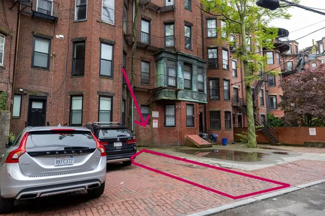 377 Commonwealth Ave P3
