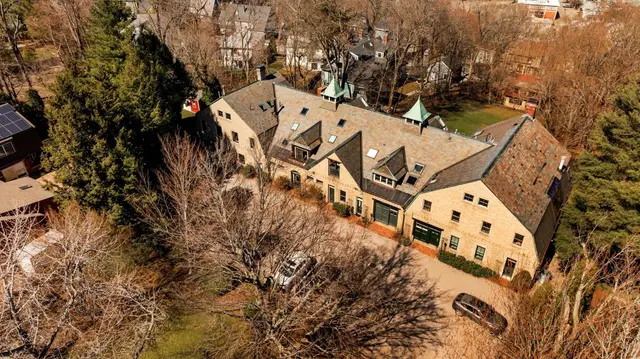 103 Bellevue St #4
