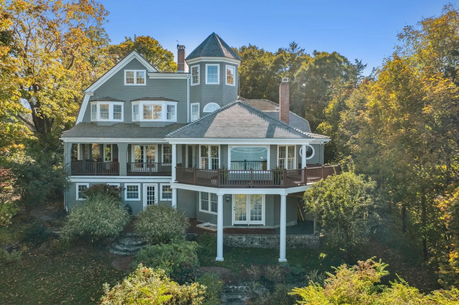 236 Powder Point Ave, Duxbury