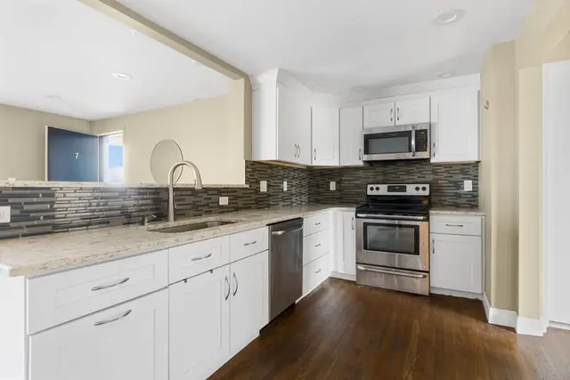 11 Dorchester St #7