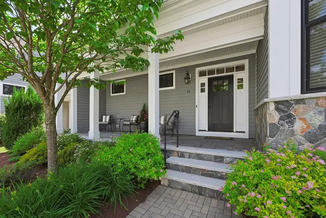 13 Davenport Ln #13