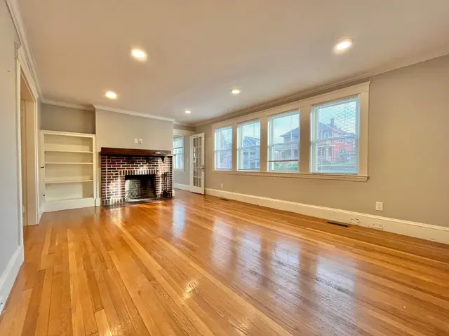 651 Washington #1
