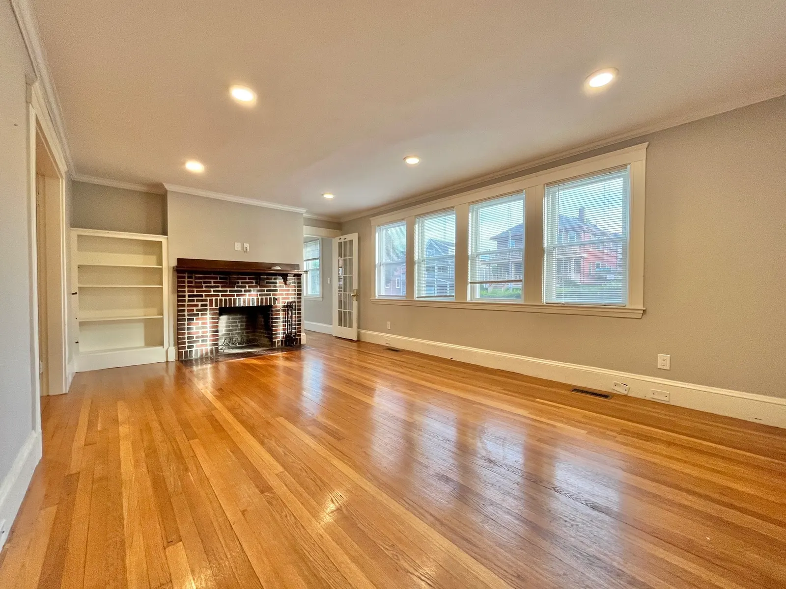 651 Washington #1, Boston