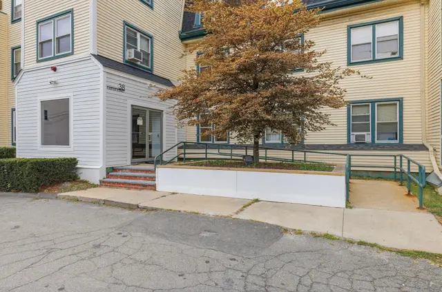 38 Carter St #107