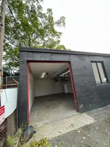 84 Eastern Ave #1