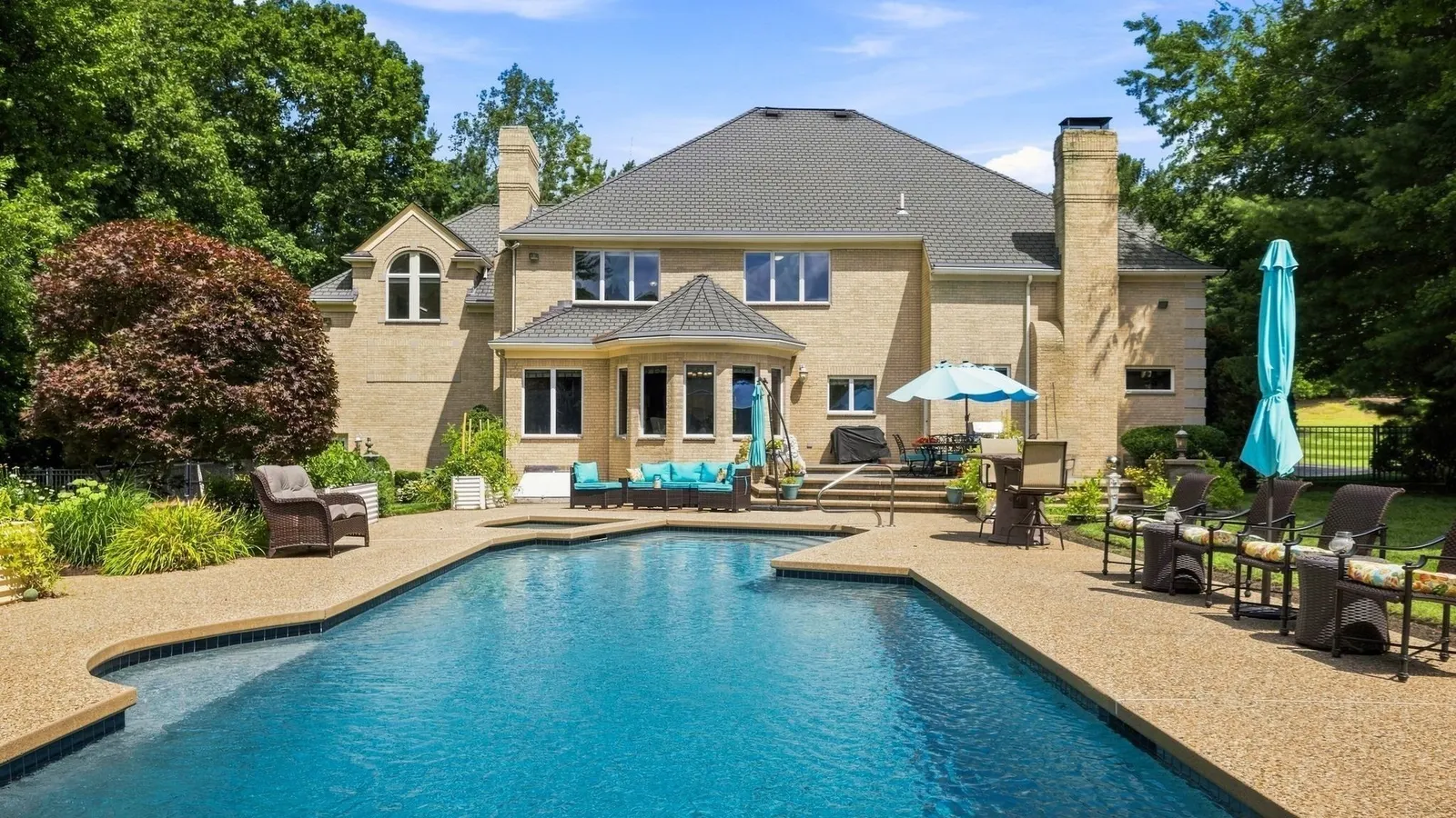 41 Spruce Rd., North Reading