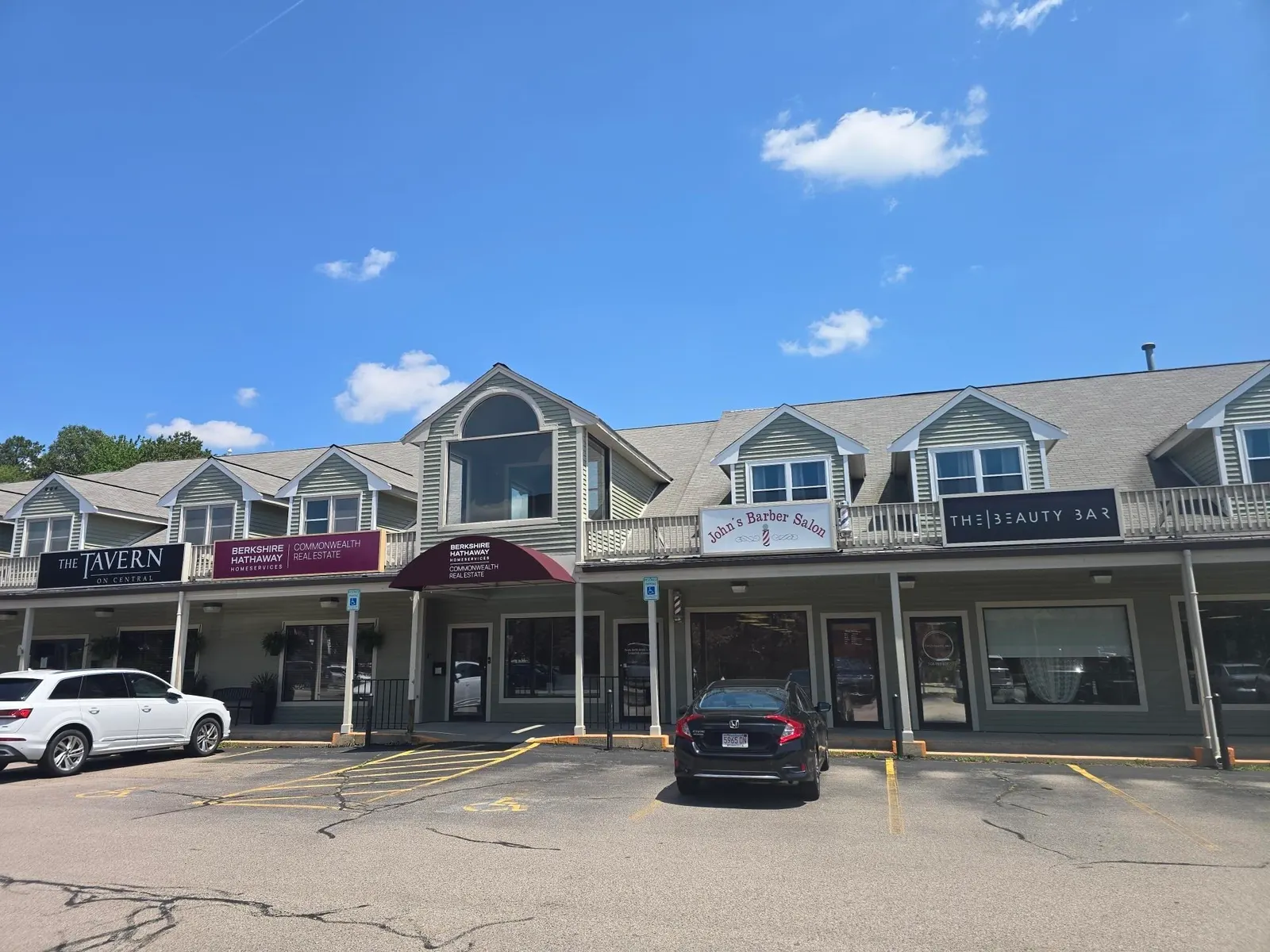 391 E Central St, Franklin